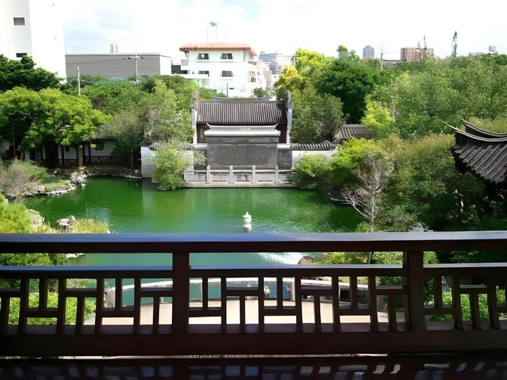 Hotel Peace Land Kume Naha Bagian luar foto